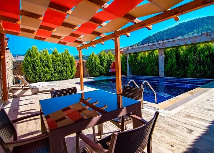 Honeymoon With Sheltered Pool Villa Fethiye