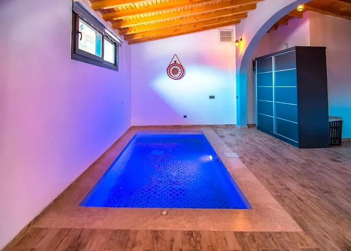Villa Honeymoon With Sheltered Pool Fethiye