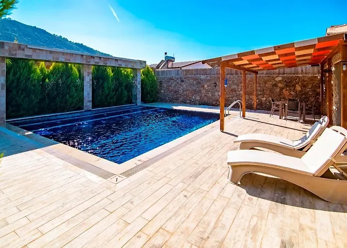 Villa Honeymoon With Sheltered Pool Fethiye