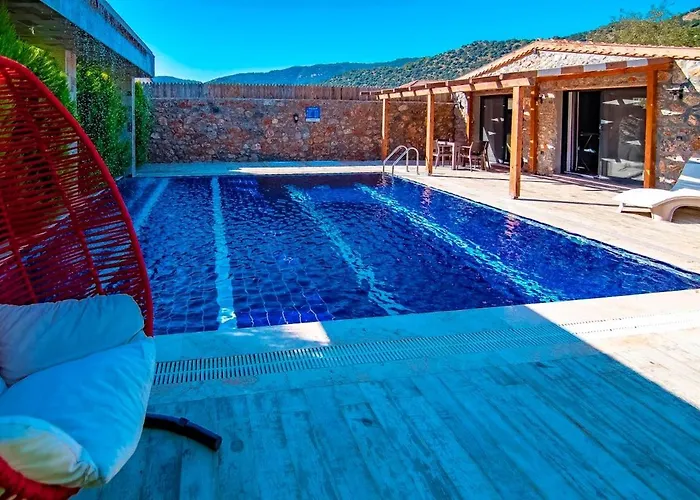 Honeymoon With Sheltered Pool Вилла *