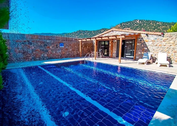 Honeymoon With Sheltered Pool Вилла *