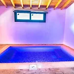 Honeymoon With Sheltered Pool Vilă